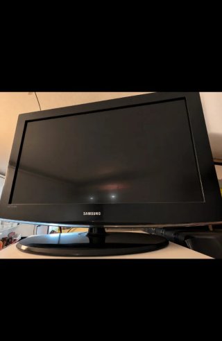 Tele samsung 32" LE32D403