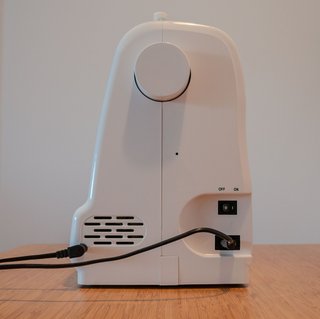 Máquina de coser SINGER STARLET 6699