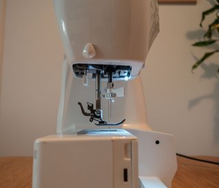 Máquina de coser SINGER STARLET 6699