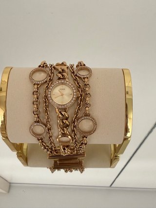 Reloj Guess Dorado Mujer