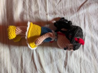 Muñeco crochet hecho a mano