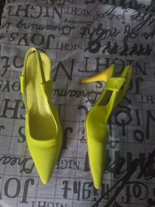 Zapatos tacón slingback amarillo neón talla 39