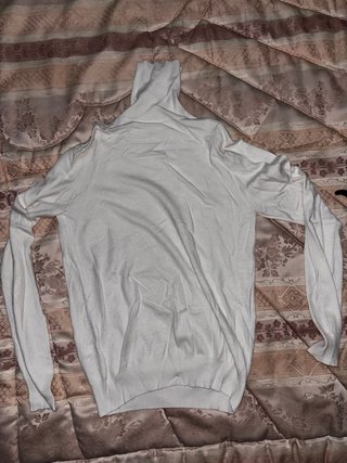 Jersey blanco cuello alto