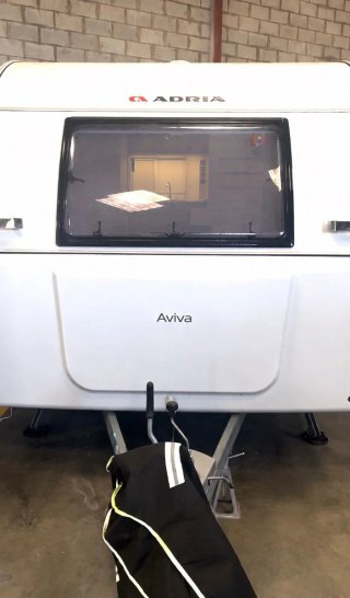 Caravana Adrià Aviva 442ph