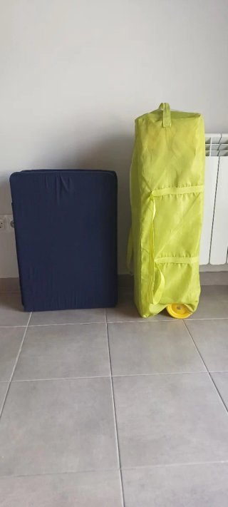 Cuna de viaje con colchón