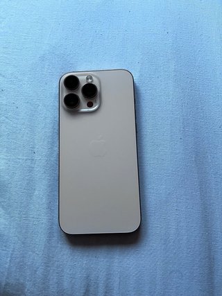 iPhone 16 Pro Max + Accesorios