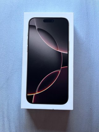 iPhone 16 Pro Max + Accesorios