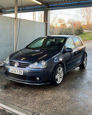 Volkswagen Golf V 2004