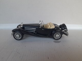 1/18 MODELLO MERCEDES BENZ 500 K BLACK BURAGO