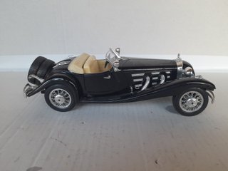 1/18 MODELLO MERCEDES BENZ 500 K BLACK BURAGO