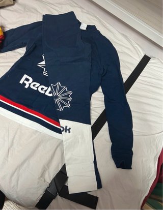 Conjunto deportivo niña Reebok