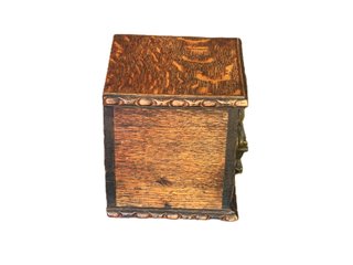 ANTIGUA CAJA EDUARDIANA DE TABACO TUDOR REVIVAL