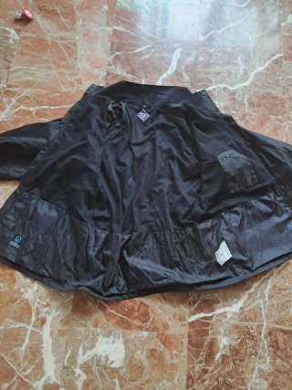 Chaqueta pantalones y protector zapatos tucano