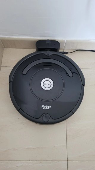 Robot Aspirador Roomba Negro