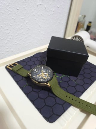 Reloj MEGIR Hombre Oro y Verde