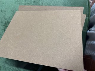 Pack cartón y fibra 30x40 + hoja regalo