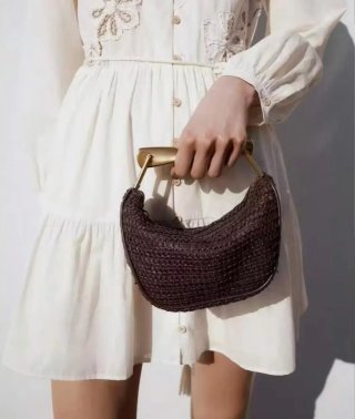 Bolso de hombro cruzado rafia café