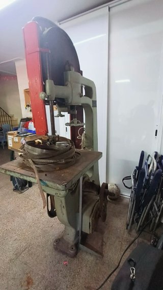 Sierra de cinta para carpintería