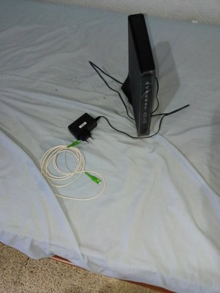 Router wifi sogecon es la marca con su plástico
