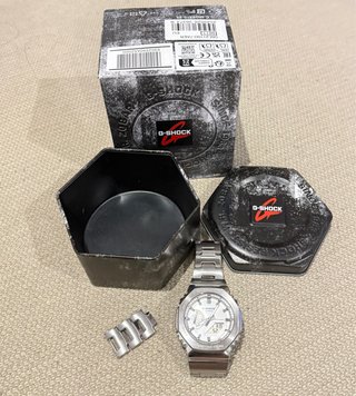 Casio GM-2110D-7AER