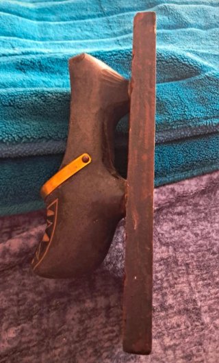 Adorno de pared zapato madera tallada