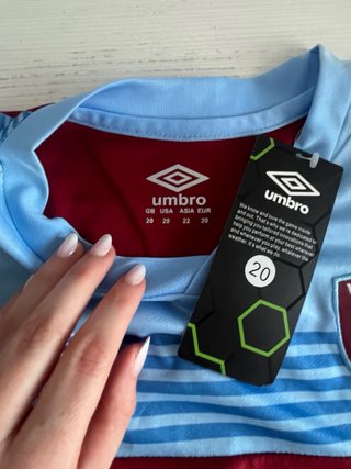 Conjunto Camiseta y Gorro Niños West Ham Umbro