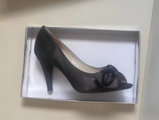 Zapatos de tacón negros talla 38
