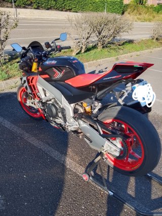 Aprilia Tuono V4 Factory(cambiaría por honda xadv)