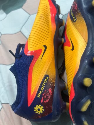 Botas de fútbol Nike Phantom Erling Haaland 35.5