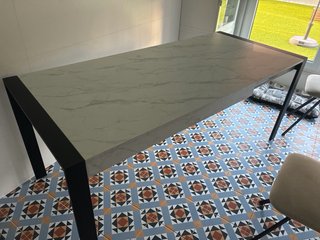 Mesa Comedor Mármol Extensible + 4 Sillas