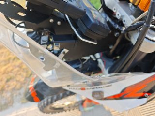 KTM 690 Rally Rade Garage