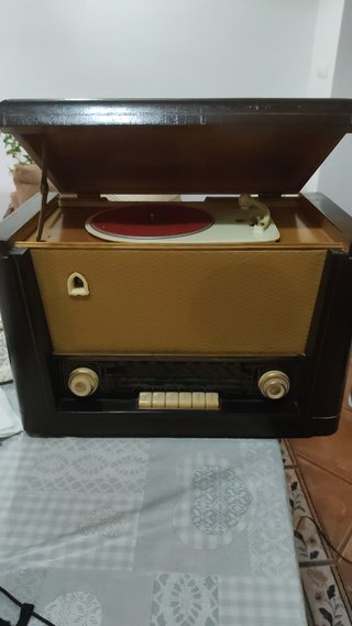 Radio-Gramófono Años 50