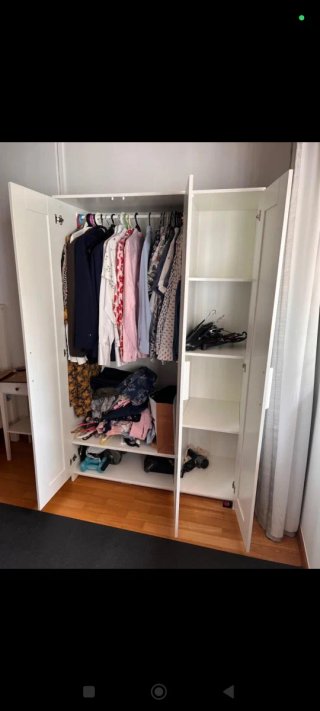 Armario 3 puertas blanco. Se vende desarmado.