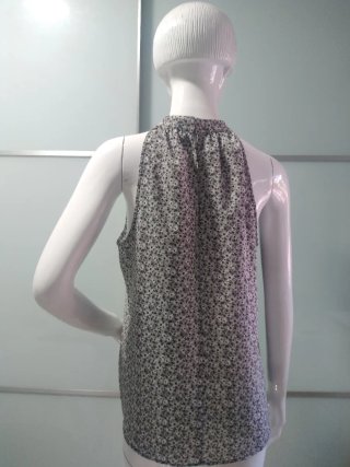 Blusa BCBG Max Azria Gris y Blanco
