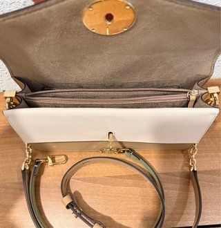 Bolso michael kors greenwich medium signature