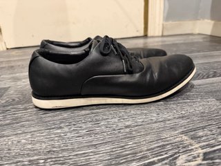 Zapatos de hombre ZARA negros T44