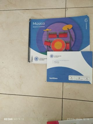 Libros de 6 del colegio pintor Eduardo morrillas