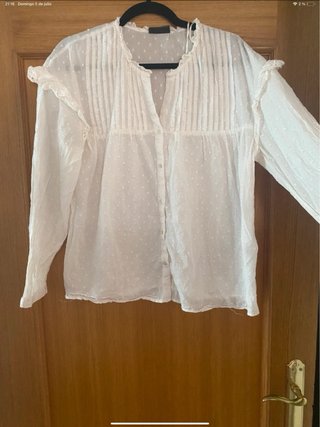 Blusa blanca volantes C&A