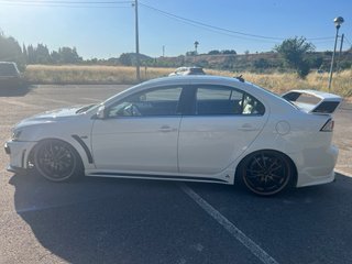 Mitsubishi Lancer Look Evo