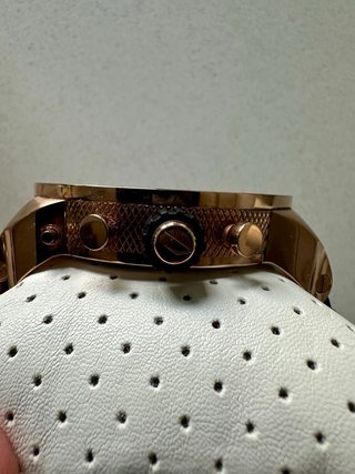 Reloj Diesel Negro y Dorado DZ-7261