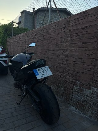 Kawasaki Z800e Negra