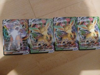 3 Cartas Pokémon Sylveon VMAX y V