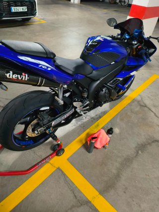 Yamaha R1 Azul