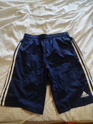 Pantalón corto Adidas azul