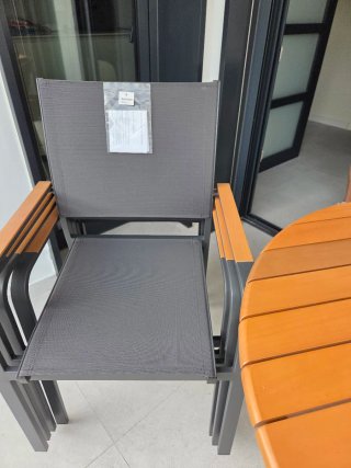 Conjunto Mesa y Sillas Jardín SKLUM