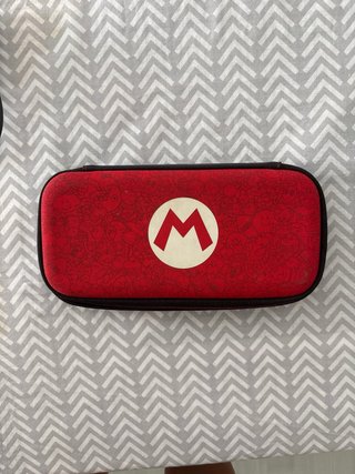 Nintendo Switch + 6 juegos y accesorios