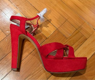 Sandalias Mango tacón ante rojas Talla 38