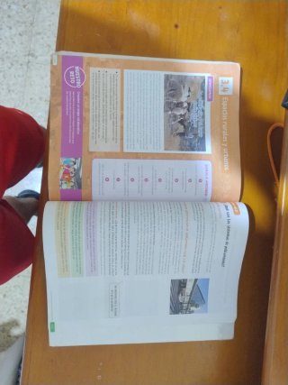 Geografía e Historia, 2 secundaria. Revuela