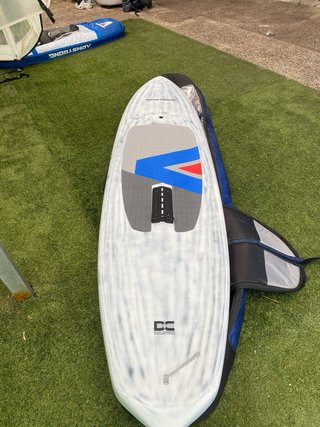 Tabla Armstrong Downwind 7'7 121L 800€ Impecable!
