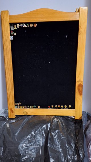 Cintas de casete, Pins y Mecheros